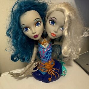 Monster‎ High Perry and Pearl serpentine styling head Blue and Black Toy Base